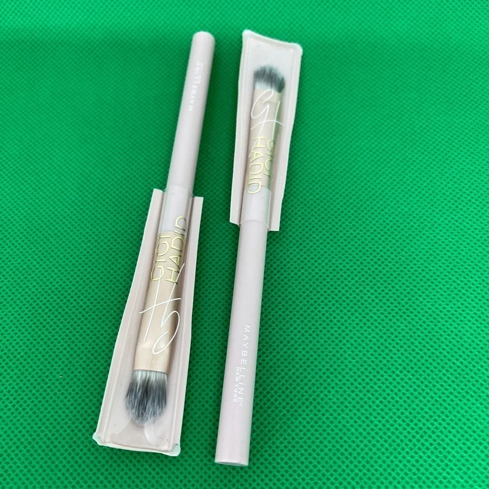 Maybelline Gigi Eye Center Brush- 2PC